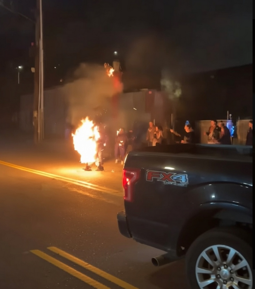 Sometimes we all just need a good laugh and a smile...

So here's an anti-ICE protestor that set himself of fire in Portland while trying to burn an American flag!!

You're welcome!!😂
