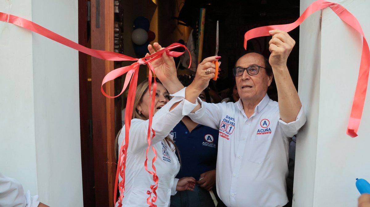 TaniaRodasM's tweet photo. Muy agradecida con los cientos de amigos, militantes y ciudadanos que participaron en la inauguración de nuestro nuevo local de campaña, ubicado en el jirón San Martín N.° 791 (referencia: Canana), en pleno Centro Histórico de Trujillo. https://t.co/EE4zQdGCPo