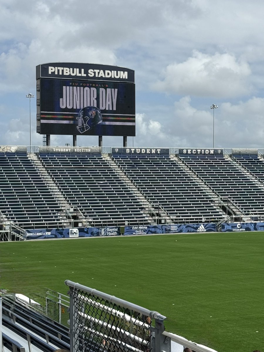 Cruz James tweet media