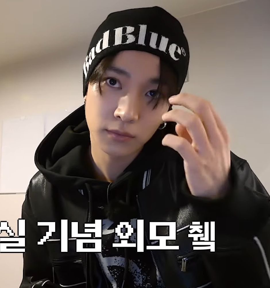 𝖤𝐒| tweet media