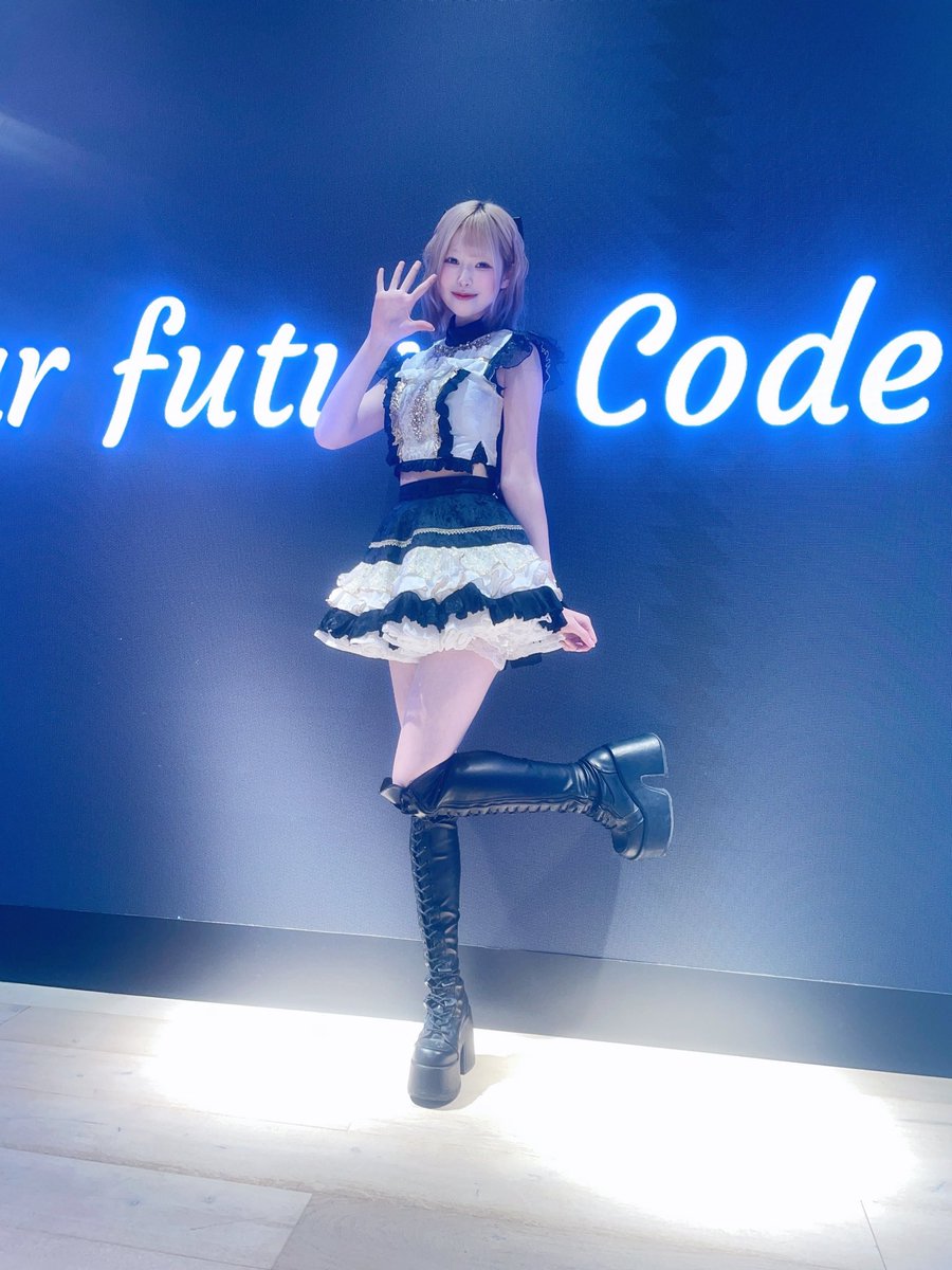 hdd_Elle_'s tweet photo. ねえ、目あった？ https://t.co/2IsEyh5pgG