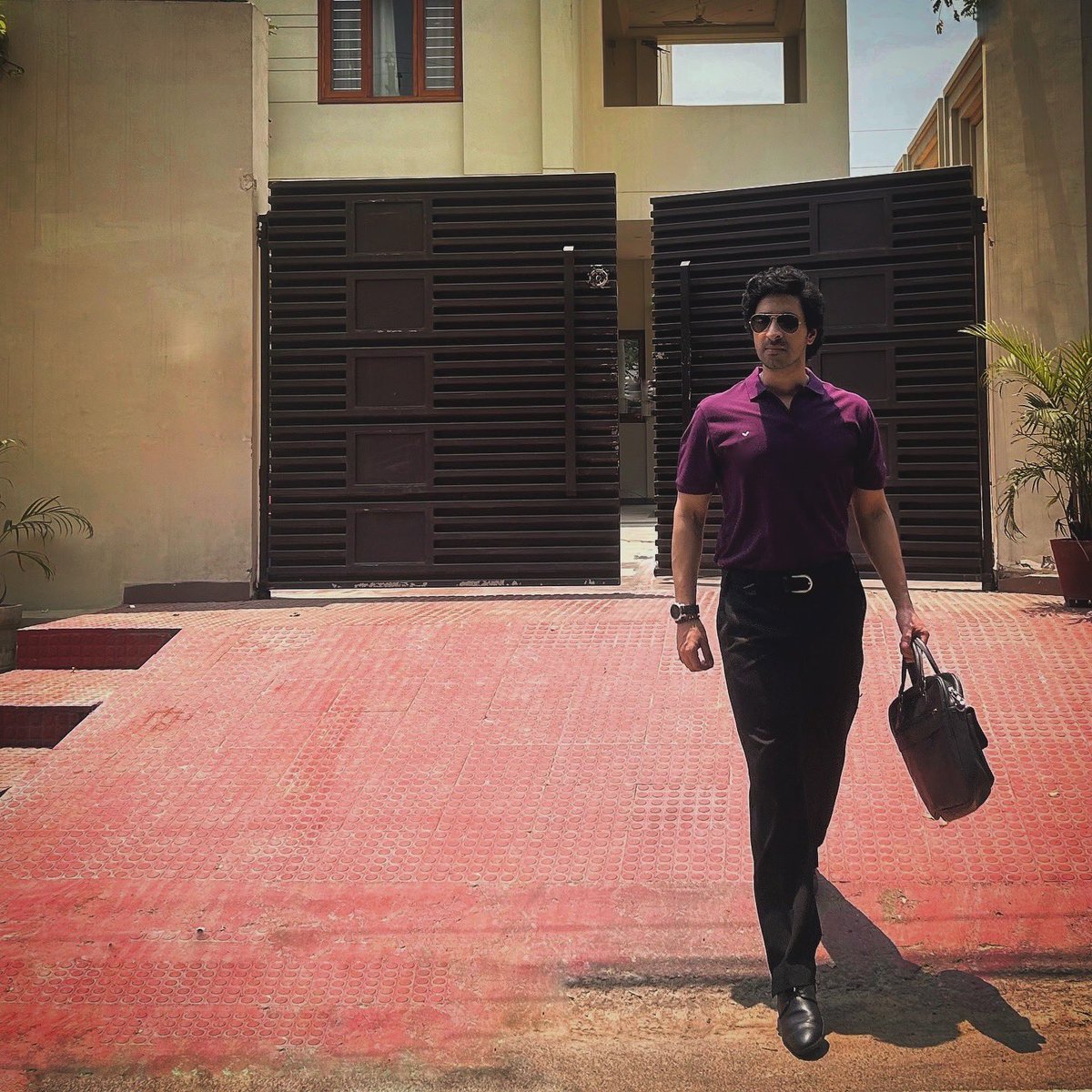 marwah_yajur's tweet image. Going For Shooting 🎬📽️
#formals #outdoor #shoot #onset #actorsdiary #gratitude #film #yajurmarwah