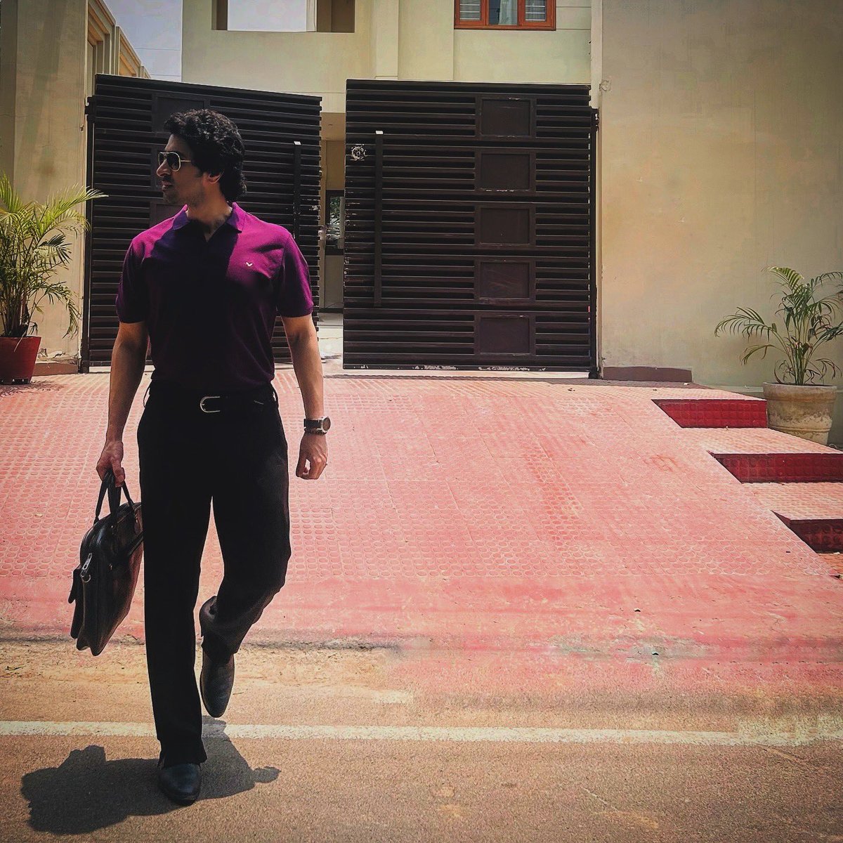 marwah_yajur's tweet image. Going For Shooting 🎬📽️
#formals #outdoor #shoot #onset #actorsdiary #gratitude #film #yajurmarwah