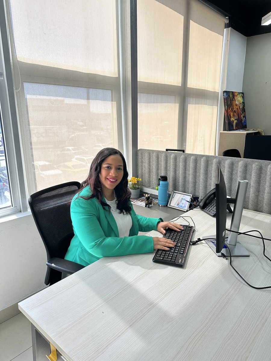 Vicmpacheco's tweet photo. Hoy, en el Día Internacional de la Mujer, en @arajetairlines reconocemos el talento, liderazgo y compromiso de las mujeres que cada día aportan al crecimiento de nuestra aerolínea y de la industria de la aviación.
Vamo Arriba’ 🙌🏼
#Arajet #VMPM #VamoArriba https://t.co/zd6JQAPSa1