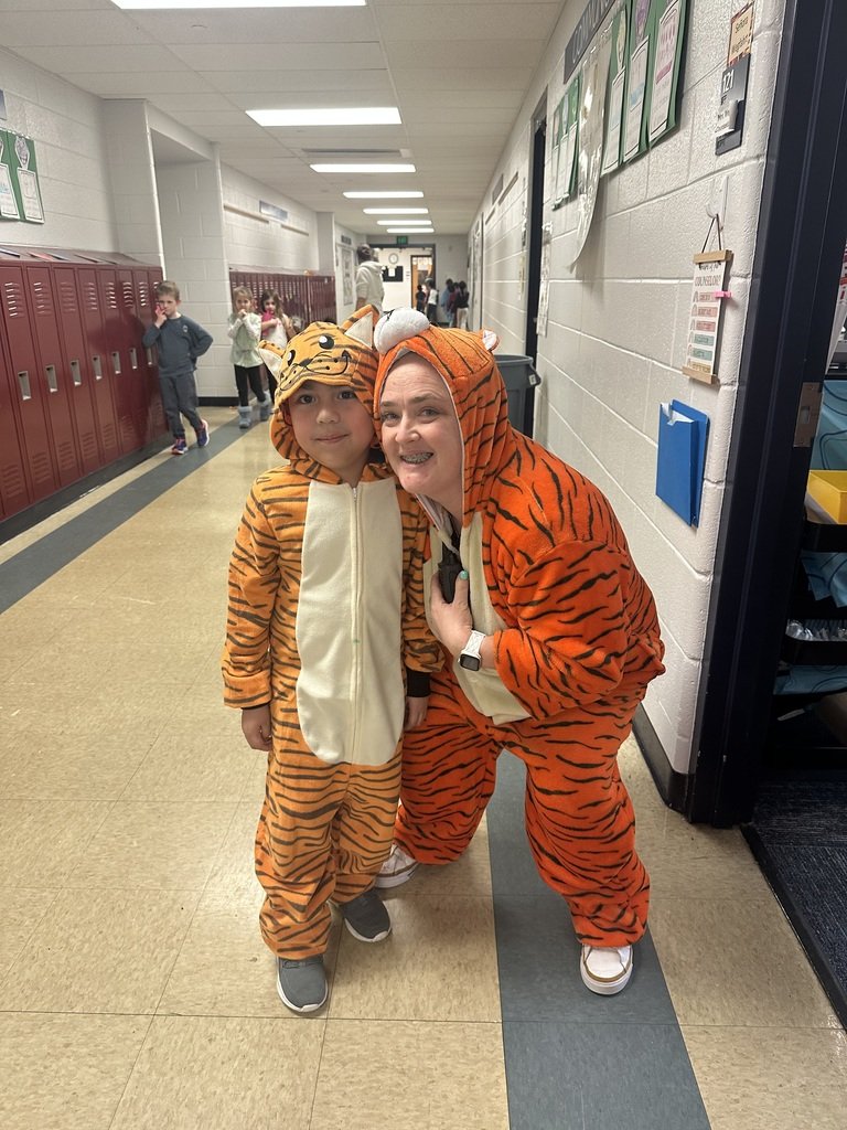 Tracey's Elementary tweet media