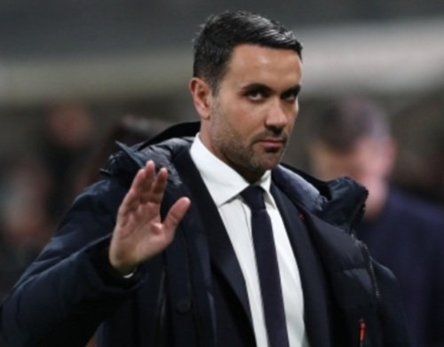 PrimaiTulipani's tweet photo. La forza d'animo di un allenatore, al 57' inserisce #Kristovic, e alla domanda di #Scamacca, esco io? #Palladino risponde, no la davanti siete in due ora. Fiducia e coraggio, ancora una volta i cambi fanno la differenza, perché da Zalewski parte l'assist meraviglioso per Scamacca https://t.co/qH6NQO3bcH