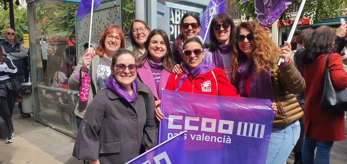 Sanitat_CCOOPV's tweet photo. Manifestació del #8M a Alacant
🟣És el poder de les dones: un poder que construeix drets, justícia i llibertat.
#PoderQueConstrueix #8M #FeminismeSindical https://t.co/kHInNgy6rE