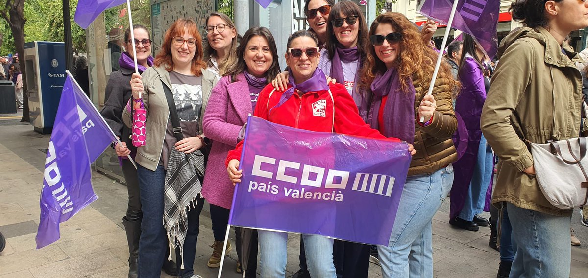 Sanitat_CCOOPV's tweet photo. Manifestació del #8M a Alacant
🟣És el poder de les dones: un poder que construeix drets, justícia i llibertat.
#PoderQueConstrueix #8M #FeminismeSindical https://t.co/kHInNgy6rE