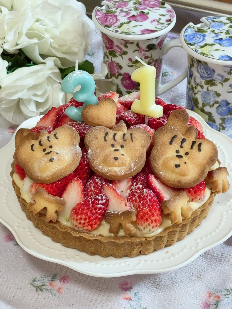 みょんちゃん！！💕
みょんちゃんのお誕生日ケーキ作ったよᐡ⸝⸝> ·̫ <⸝⸝ᐡ♡
改めてお誕生日おめでとう！！🎂
今年もあいみょんが健康で素敵な1年を過ごせますように🥰🫶🏻
<a href="/aimyonGtter/">あいみょん 🦭</a>