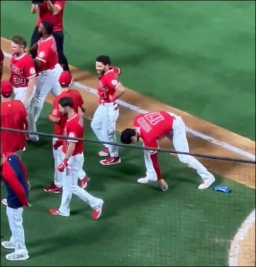 장코드 tweet media