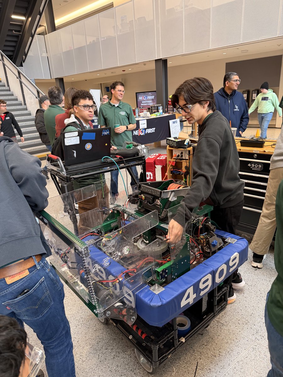 Team 4909 tweet media