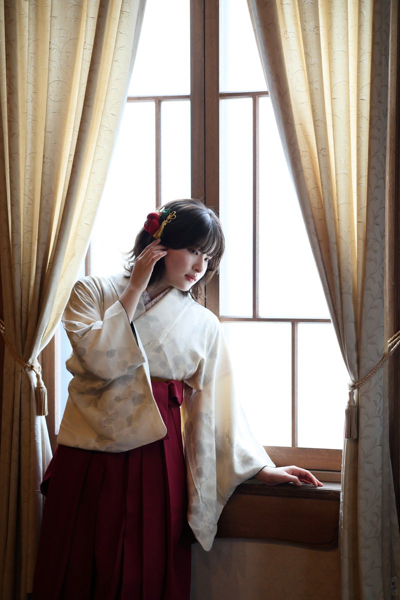 _tsubakisan_'s tweet photo. 本日のSSR撮影会 in関西 卒業企画、ありがとうございました🌸
椿をイメージした袴で、素敵なロケーションの中、皆さまと撮影できてとても幸せでした。

そして3月21日の出演をもって約3年間お世話になった撮影会を卒業いたします。  
関西での活動も残り僅かですが、最後までよろしくお願いいたします！