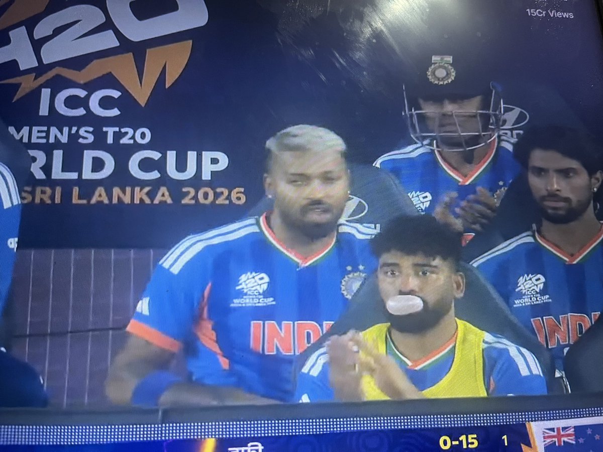 Random Update tweet media