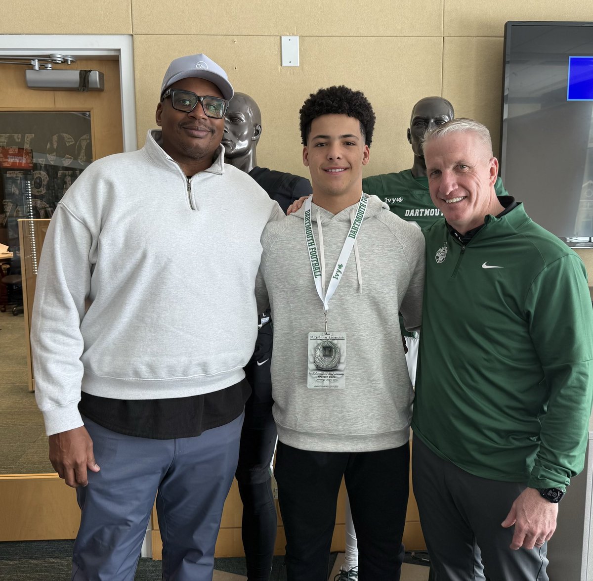 Grayson Davis 2️⃣🏈2️⃣7️⃣ tweet media