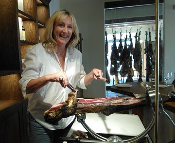 atasteofspain's tweet image. We have 25 years' experience organizing bespoke Ibérico-themed tours in #Spain 👉 atasteofspain.com/destination/ib…
#food #ham #Ibérico #travel #holidays #farming #sustainability