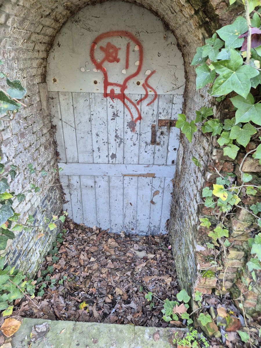 Apokryphos tweet media