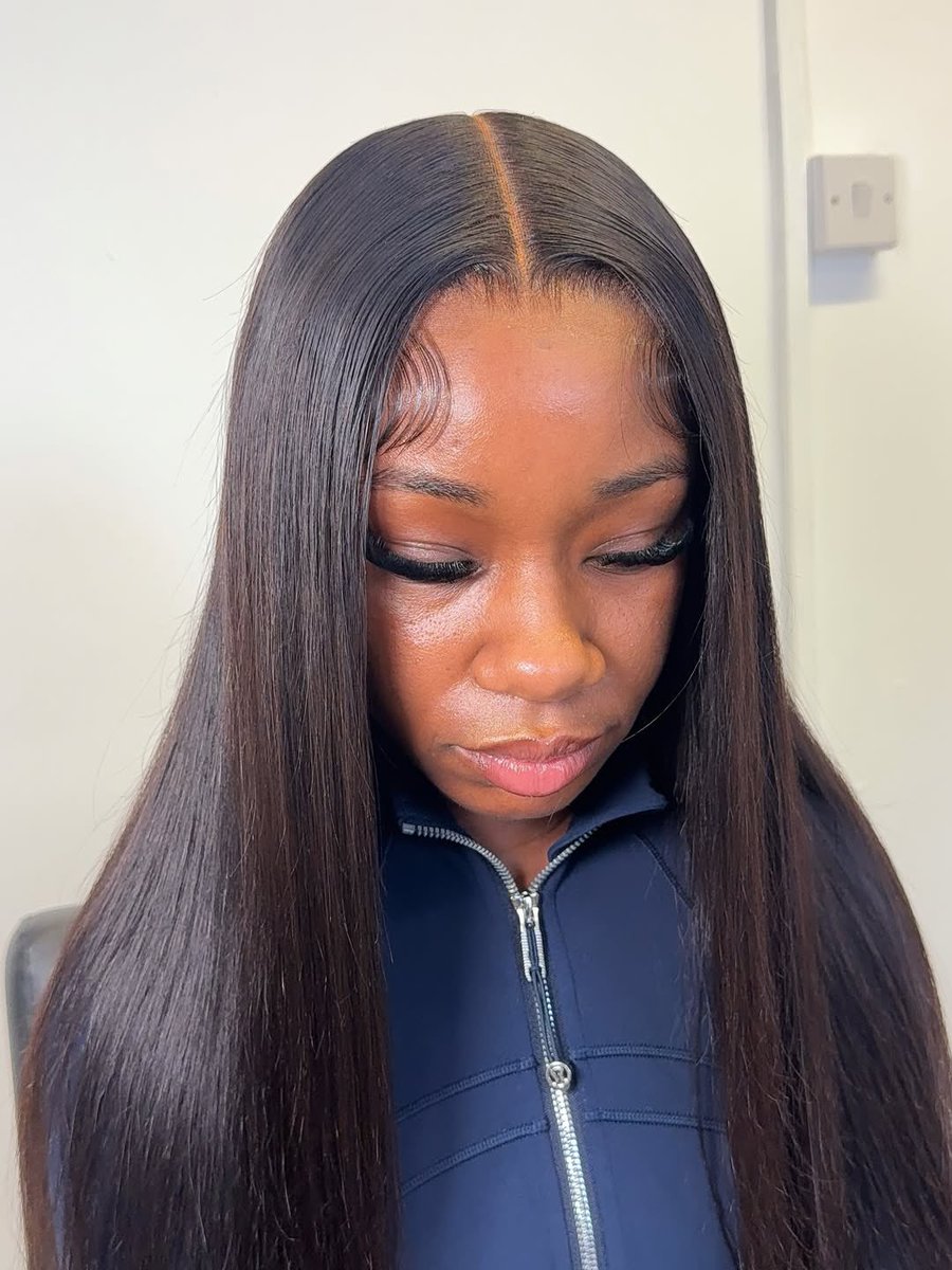 KgKlassytouch's tweet image. We’re now offering professional hairstyling services including installs, sew-ins, and more! 💇🏽‍♀️✨ Our talented new team member Brielle Reese is here to elevate your look with glam makeup and stunning hairstyles all in one place.
 #kgklassytouch  #newyork  #frontals