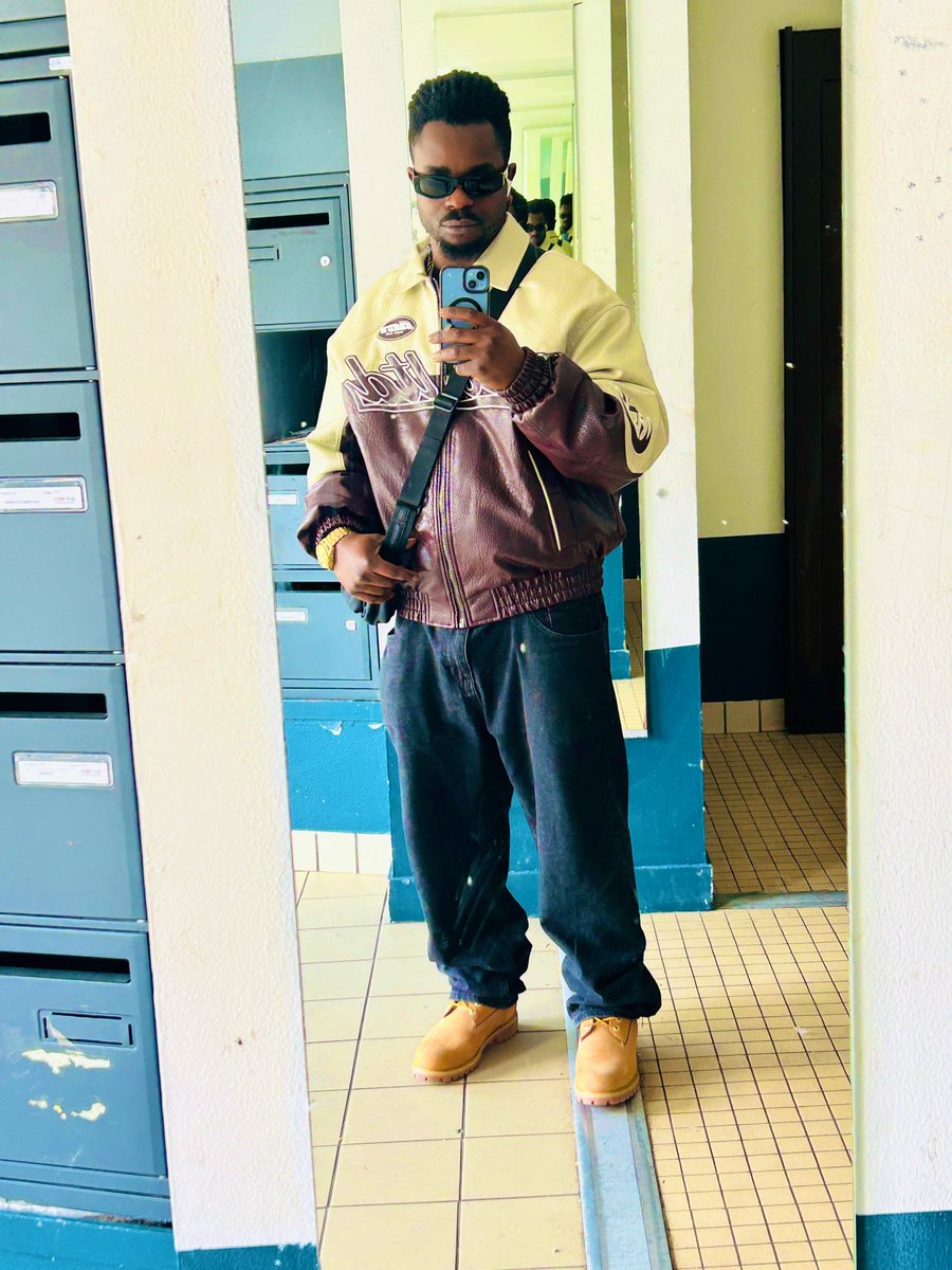 Manuelbanks19's tweet photo. Looking this good on a Sunday because I’m meeting the real VIP — the Most High.�� 👑🙏
#sundayoutfit https://t.co/XW8zSKJB2m