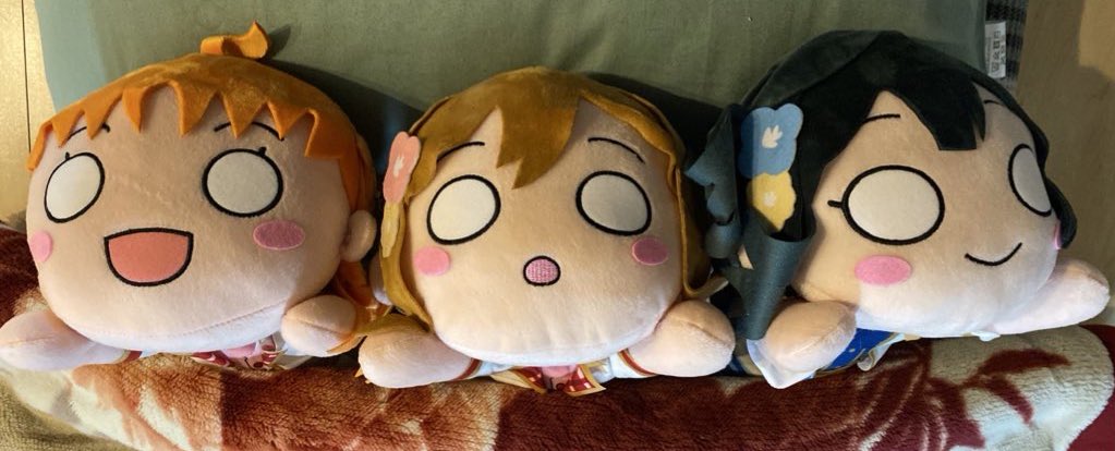 そろそろ寝ます。
🍊「今から寝るのだー」
🌼「おやすみ🌙なさいずらぁ」
🎙️「おやすみ⭐なさい」
#寝そべりタイム