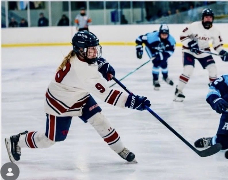 U16MASpitfires's tweet photo. 👏Congratulations to #️⃣9️⃣Senior Capt.
💙Jen Birolini🧡
on her fantastic hockey career @taborathletics
2X All ISL
2X All NEPSAC
Pembroke HS All-time leading scorer 110G’s 160+pts
3️⃣Year Spitfire!
St. Michael’s Bound!
So proud of you Jen!
#SeaWolveLegend
@smcathletics https://t.co/6KuhrYWyuY