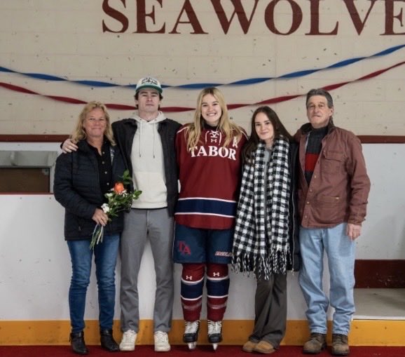 U16MASpitfires's tweet photo. 👏Congratulations to #️⃣9️⃣Senior Capt.
💙Jen Birolini🧡
on her fantastic hockey career @taborathletics
2X All ISL
2X All NEPSAC
Pembroke HS All-time leading scorer 110G’s 160+pts
3️⃣Year Spitfire!
St. Michael’s Bound!
So proud of you Jen!
#SeaWolveLegend
@smcathletics https://t.co/6KuhrYWyuY