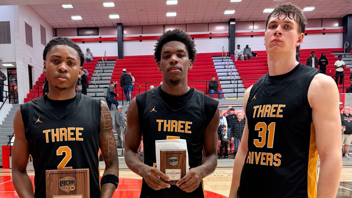 Mineral Area fends off a Three Rivers rally to win 75-66 in the Region XVI final as Terron Garrett scores 21 and MAC advances to face Malcolm X in the Midwest District championship next weekend. 

buff.ly/ONrQ509