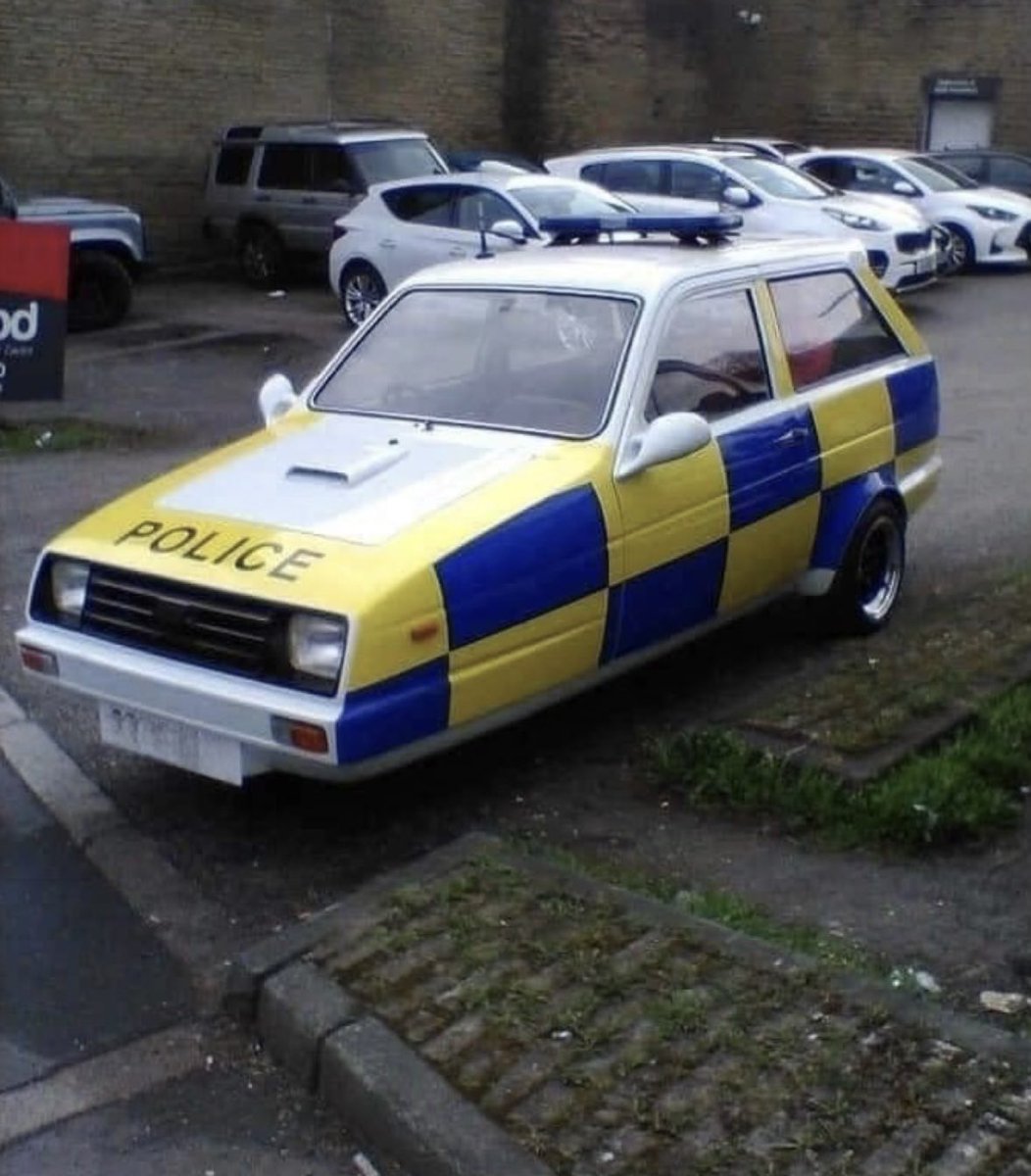 The_East_End's tweet image. “Del? When I grow up, I wanna be a policeman - you know I always fancied birds in uniforms”…

“Don’t be a plonker, Rodney…!” 

#eastend #OnlyFoolsAndHorses #ofah