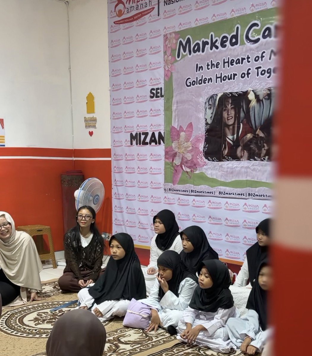 Happy moment with <a href="/802marktimes/">Marked Care Day</a> and adik adik sayang 🥰💙🫶🏻

#MarkedCareDay