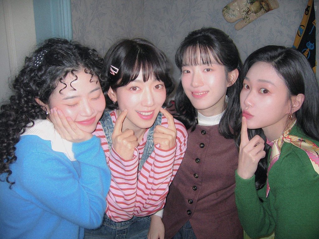 김박하 tweet media