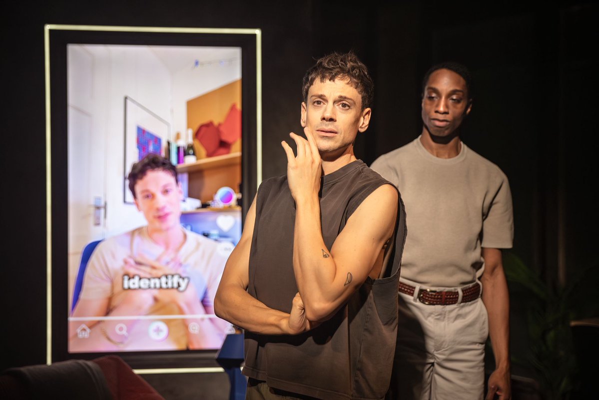 All That Dazzles tweet media