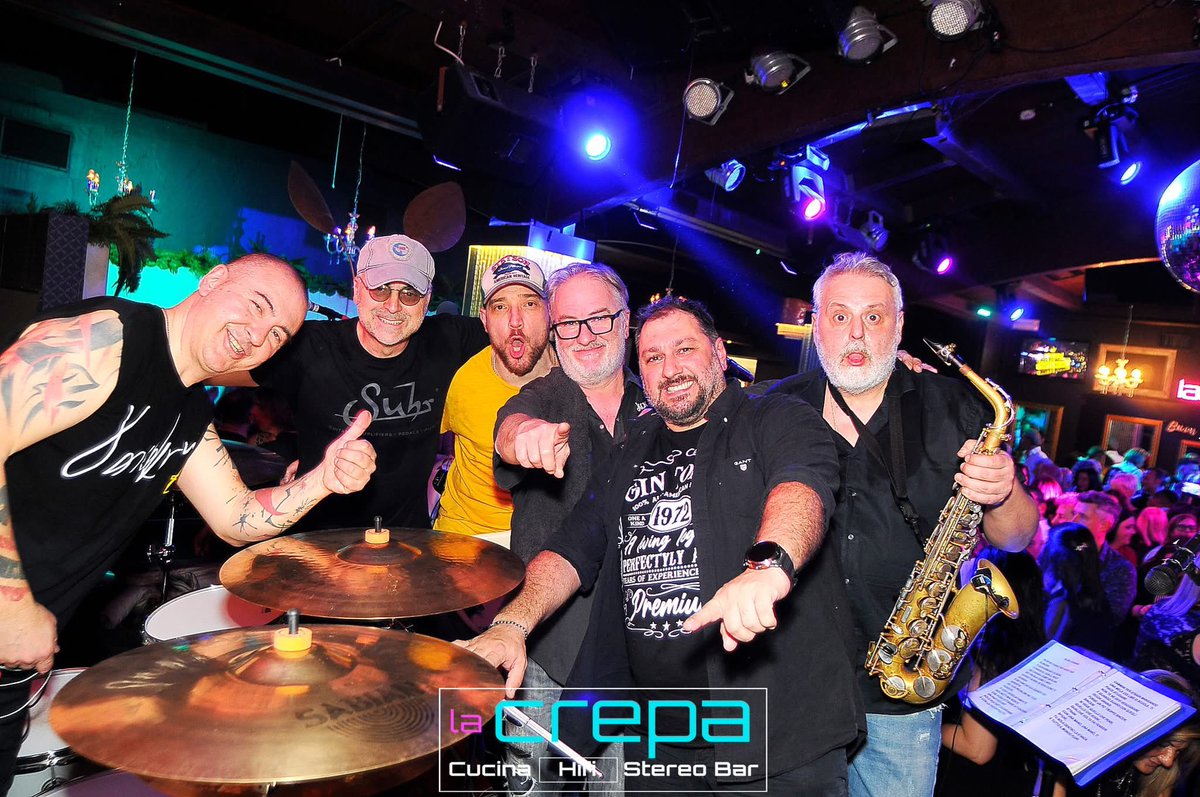 davidebergonz's tweet photo. 2️⃣0️⃣▶️🎦0️⃣2️⃣▶️2️⃣6️⃣🎉 🎉🆙 🔴Friday - La Crepa 💃📀 #lacrepamodena #foodmusiclive #ristodance #modena #fridaynight 🆙🍾2️⃣0️⃣2️⃣6️⃣▶️▶️▶️▶️🎉♦️ 🏁🏁🏁🏁 https://t.co/fwRvFc6bug