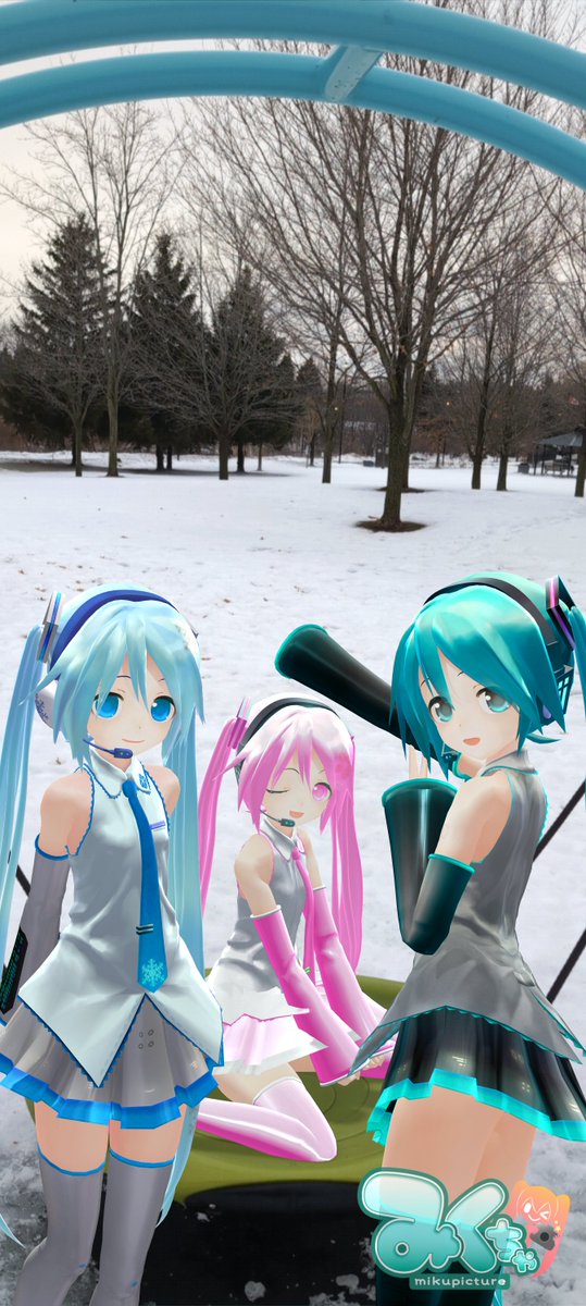 #みくちゃ #Mikuture #ミクの日 
#ミクの日2026 #3月9日はミクの日 
#初音ミク 「🎼あぴミクちゃんはあと9週間後にコンサートを開催します！あなたは行きますか？」
#雪ミク 「❄️今夜は少しだけ寒い〜」
#桜ミク 「🌸雨に召喚された桜ミクちゃん〜」