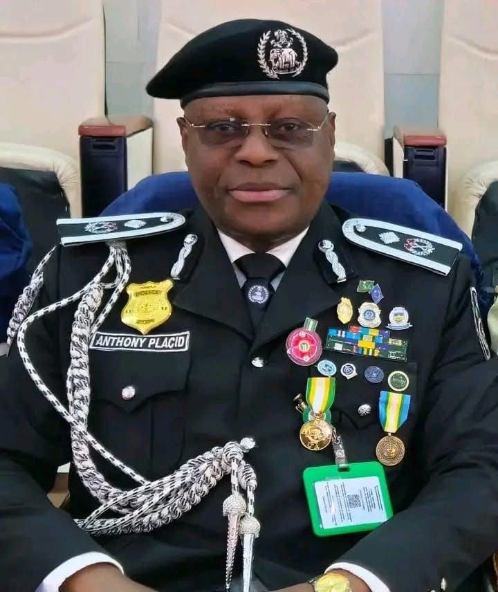 AKWA IBOM STATE GOVERNOR, PASTOR UMO ENO, Ph.D., CONGRATULATES DCP ANTHONY OKON AS NEW POLICE SPOKESPERSON

Akwa Ibom State Governor, Pastor Umo Eno, Ph.D., has congratulated the newly appointed Spokesperson of the Nigerian Police Force (NPF), Deputy Commissioner of Police, DCP