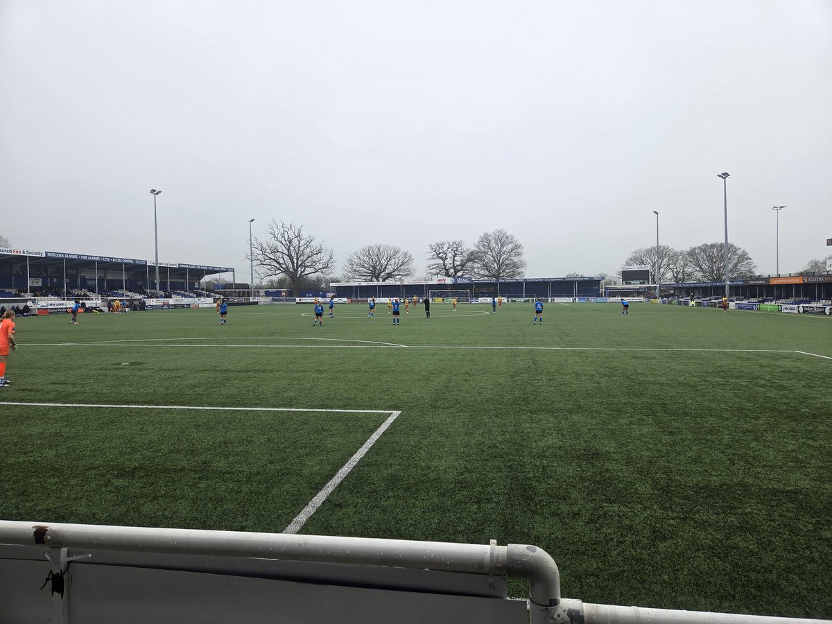 davidquick100's tweet photo. Todays match @BTFCWomen v @WatfordFCWomen Come On You Orns #watfordfc https://t.co/cg9aDfZYW8