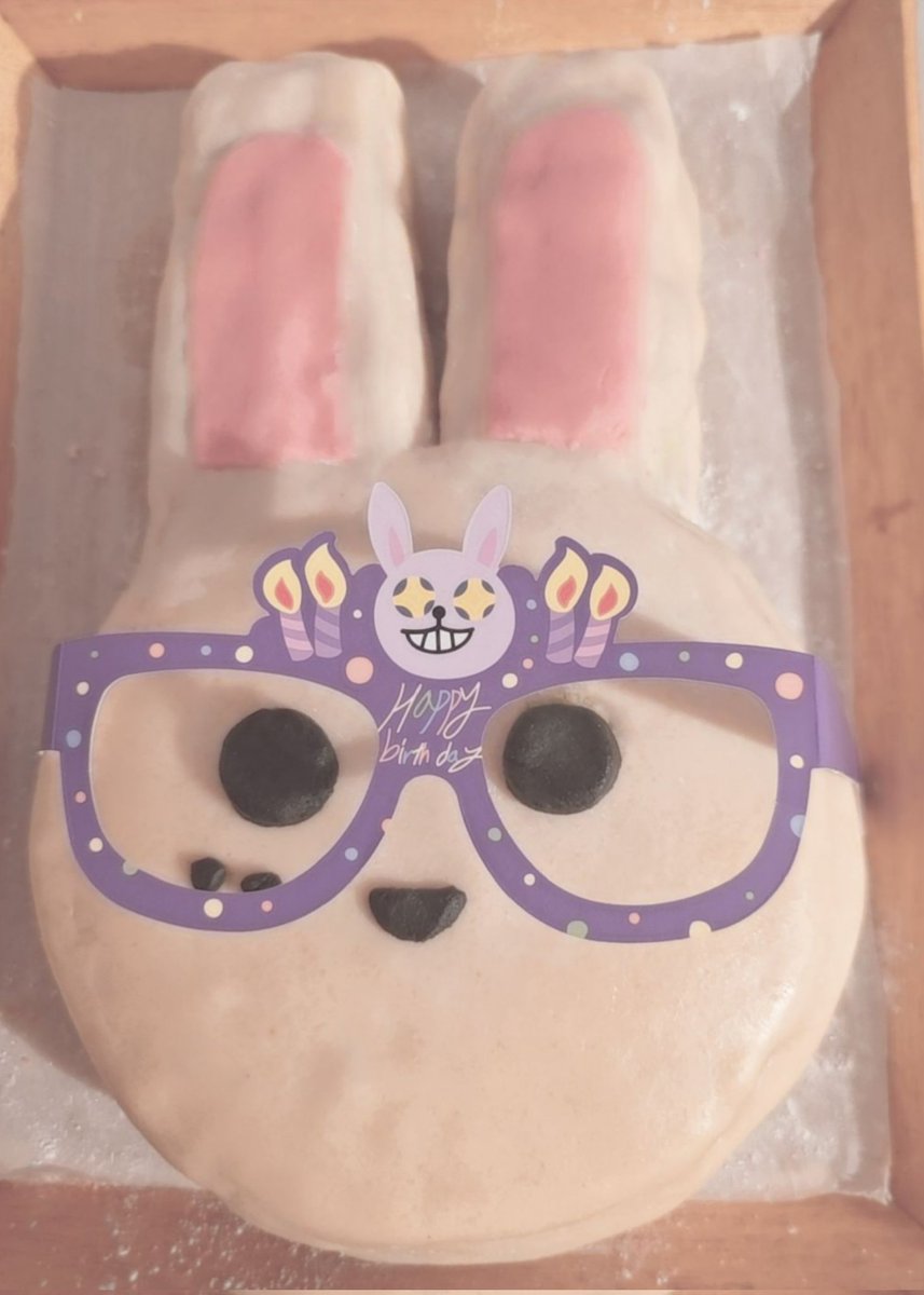haknyeons_wife's tweet photo. Here's the birthday cake I made for Haknyeons bday this year!! 

Our Fearless Prince Juhaknyeon
#OUR_SUNSHINE_HAK_DAY 
#언제나_항상_네_편이야 https://t.co/ZqB1HcoZVd