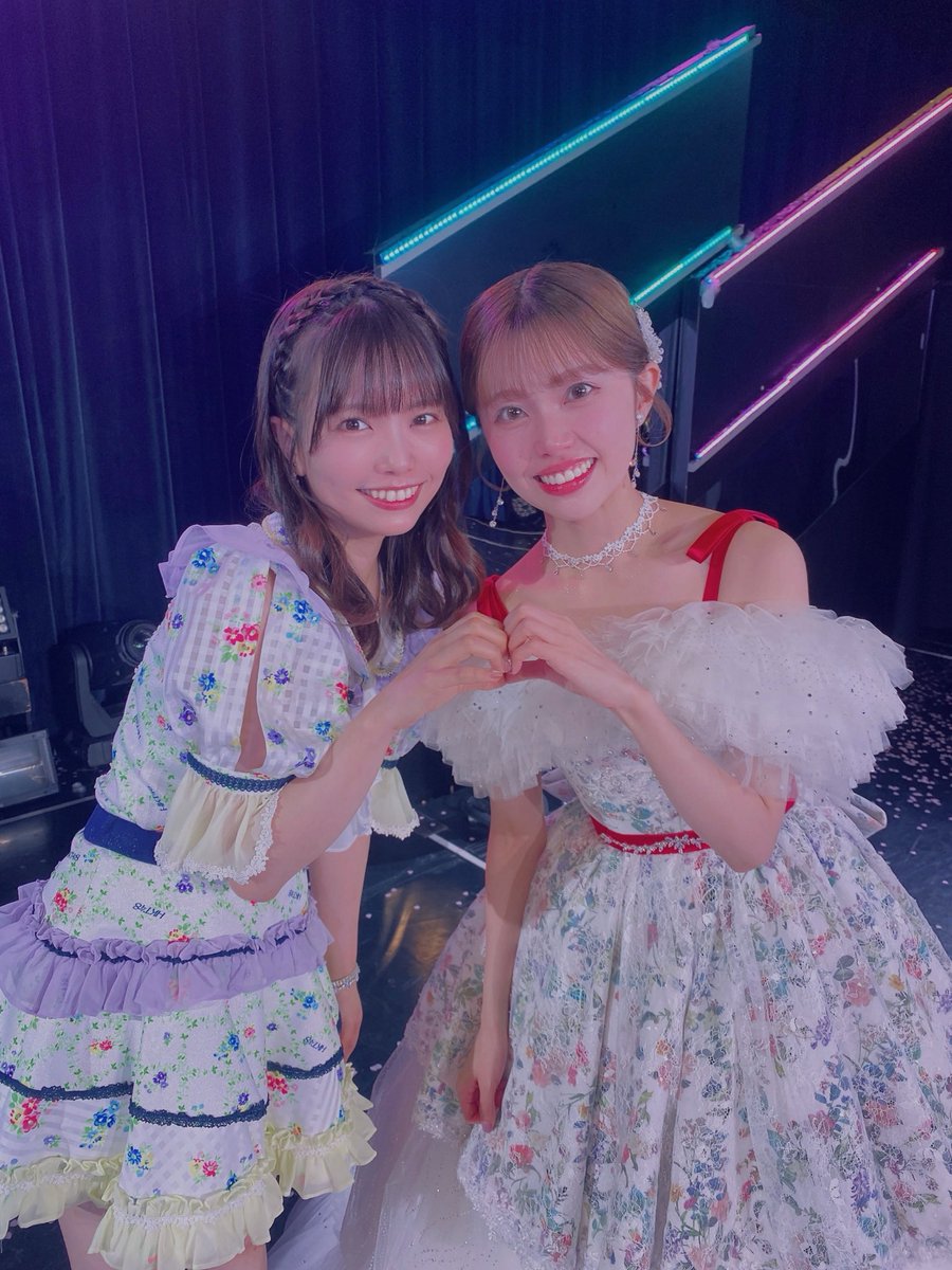 maichan_F_0921's tweet photo. #地頭江音々卒業公演
音々ちゃん卒業おめでとう☺︎

努力家で尊敬する大好きで可愛くてとっても愛おしい存在でした👧
ねねちゃんと出会えたことに、心から感謝です。

最後に“夏の前”一緒に歌えて嬉しかった🌻

9年半本当にお疲れ様。ずっとお友だち🫶 https://t.co/2sKAvTS0lx