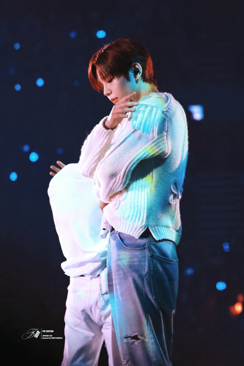 ᴊᴜɴᴇ. tweet media