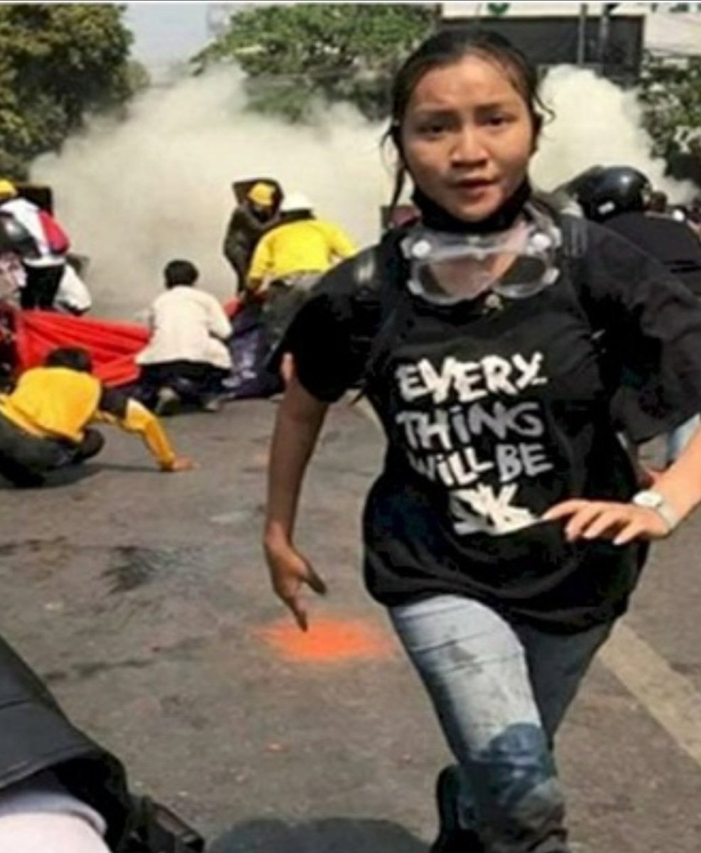 (d)anger tweet media