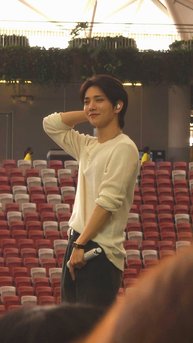 🦁🍒 tweet media