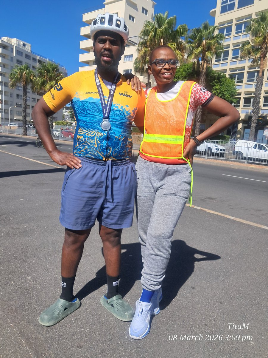 TitaMcunukelwa's tweet photo. your Cape Town Cycle Tour marshal 🚩
well done @Thee_Real_lubbi 👏, thank you for stopping by
#CycleTour
#CapeTownCycleTour
#PedalPower
#RideCapeTown https://t.co/kKAJr6GPDO