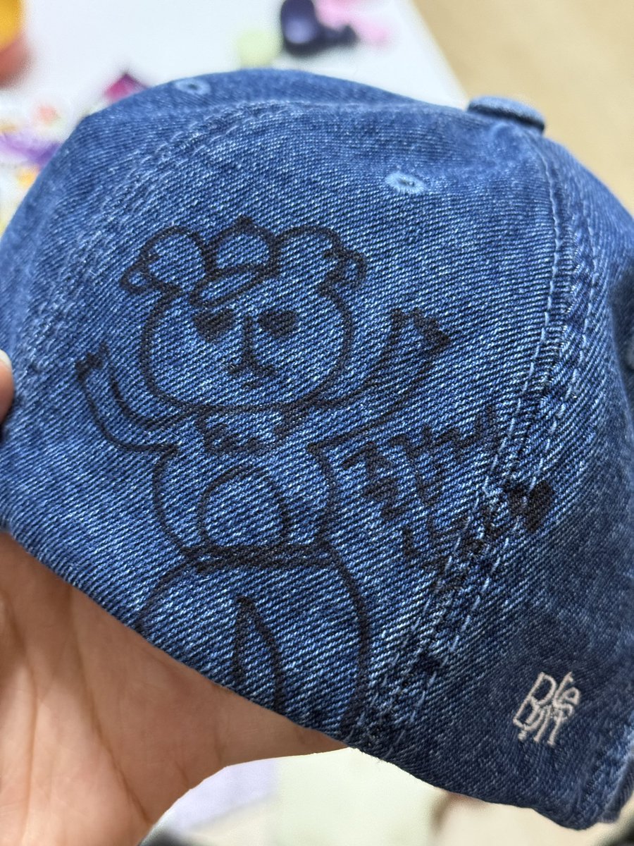 🧢🐻（🐸？）

❤️❤️
    ㅅ