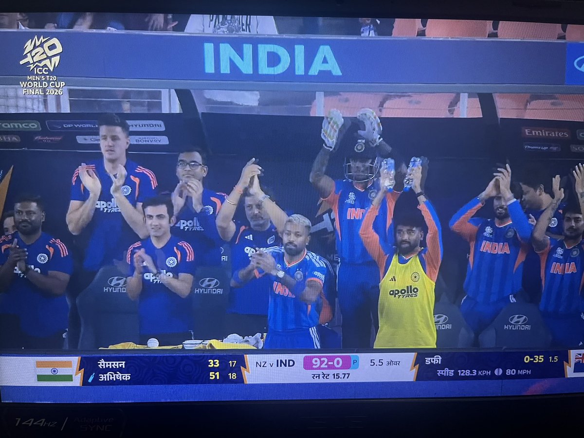 Random Update tweet media