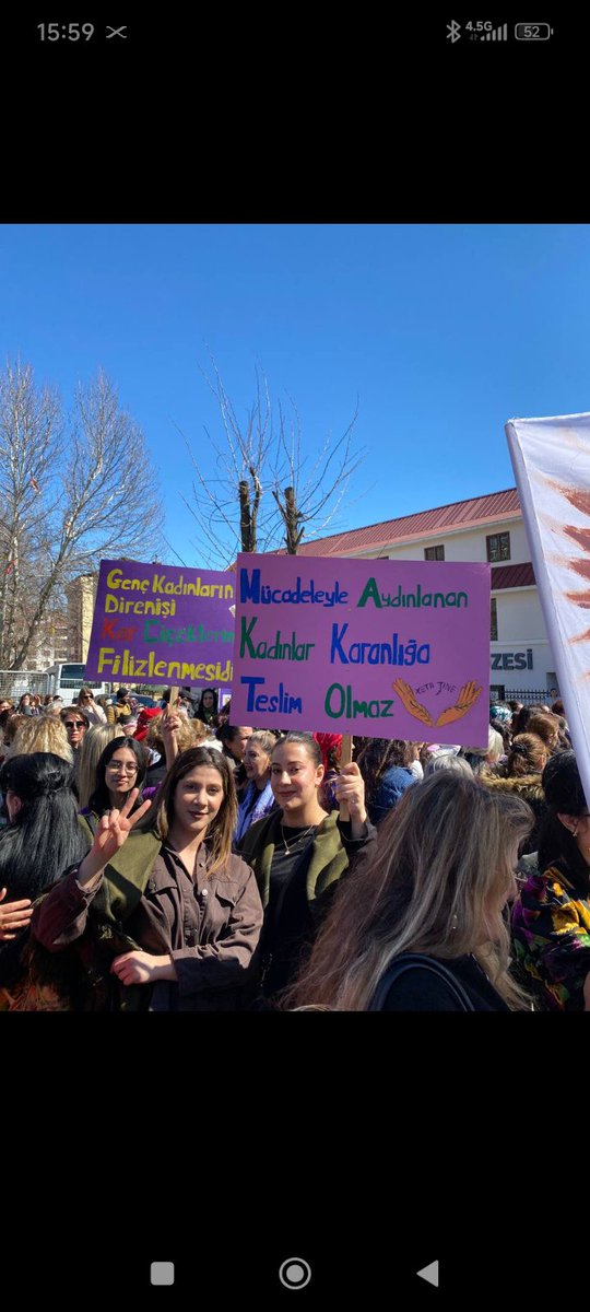 xt_jnn's tweet photo. 📍Dersîm

Kadın özgürlük mücadelesi karamsarlığı ve her türlü karanlığı yakacak bir devrimci güçtür. 
Bu inanç ve coşkuyla sesimizle sözümüzle alanlardayız. 

#8mart 
#8êadarê https://t.co/5e4e4QeyqP