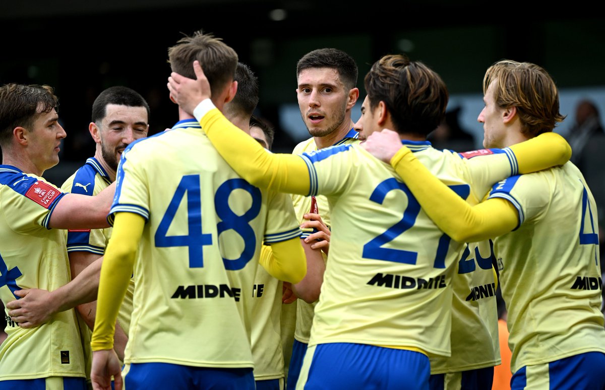 Emirates FA Cup tweet media