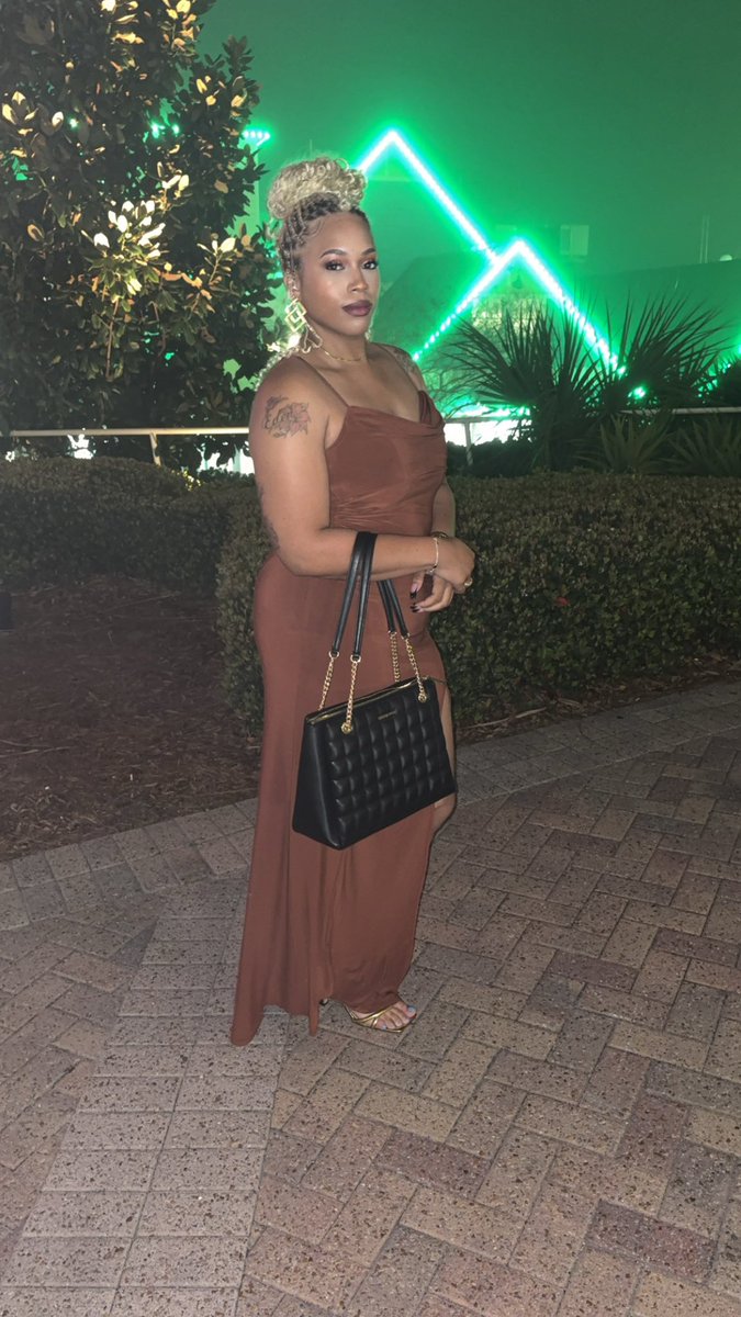Essence Hendrix🦋 tweet media
