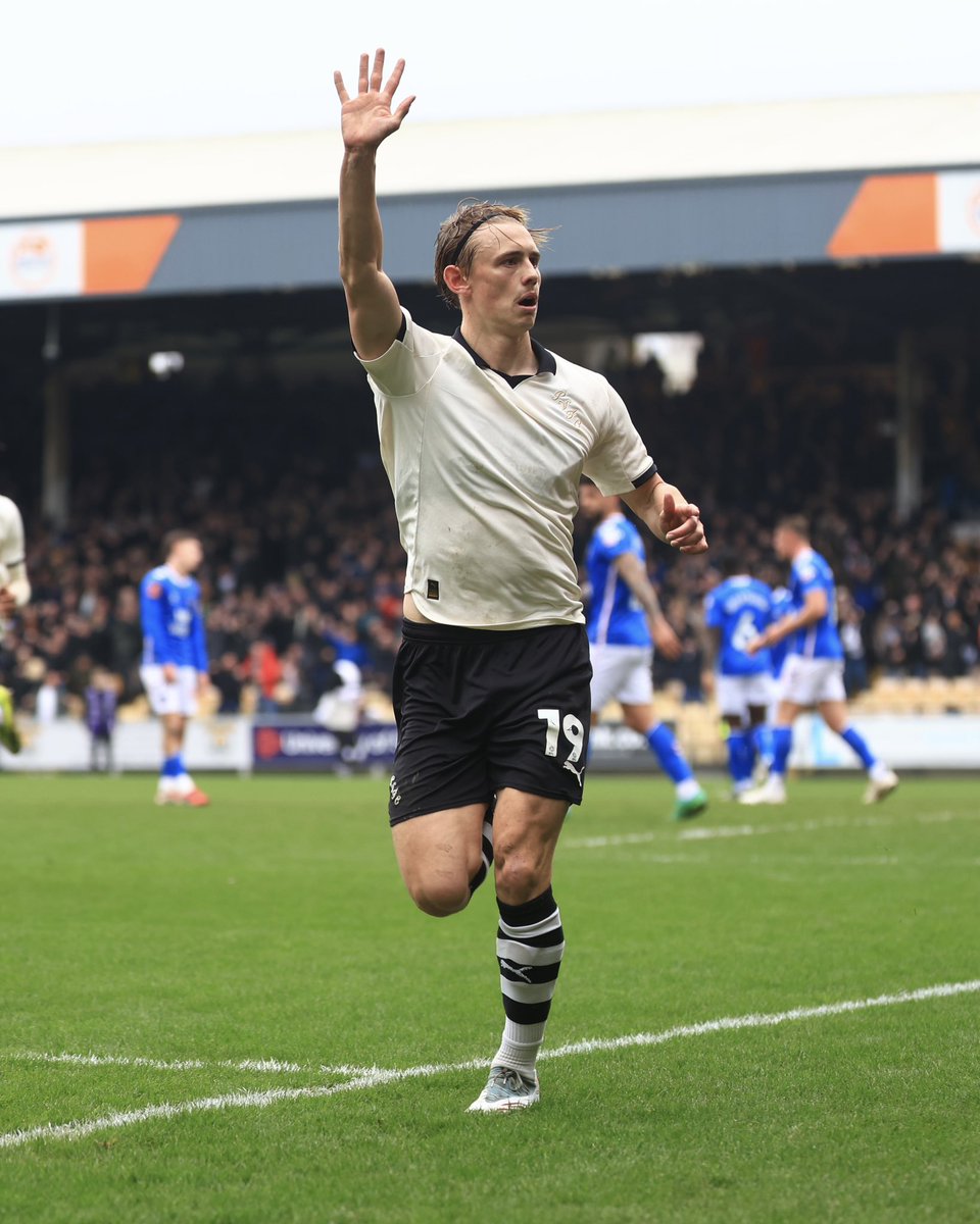 🙋‍♂️😉 

#PVFC | #PVFC150 | <a href="/alanshearer/">Alan Shearer</a>