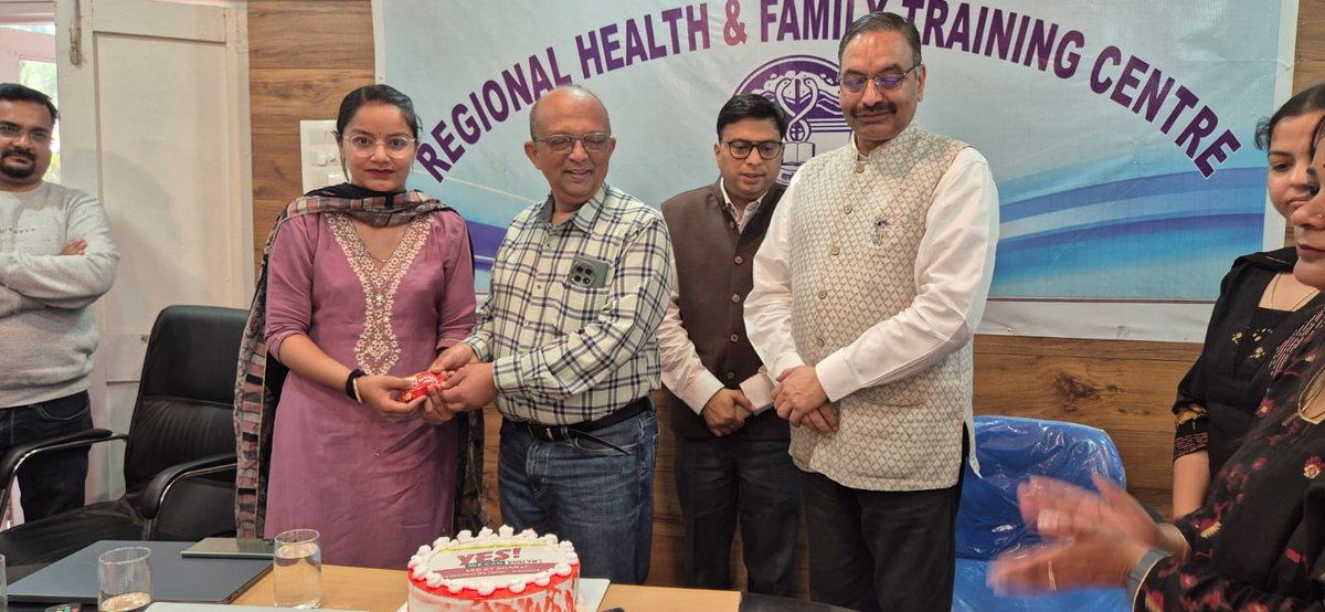 VishalKangraHP's tweet photo. On #InternationalWomensDay, a special workshop on Women Empowerment &amp; TB Elimination was held at RHFWTC Cheb, Kangra.
CMO Kangra Dr Vivek Karol honored CHOs for their contribution to health services.
Together we reaffirm our commitment to a #TBMuktBharat. 🇮🇳💪
#EndTB #WorldTBDay https://t.co/8ryGcMsqga