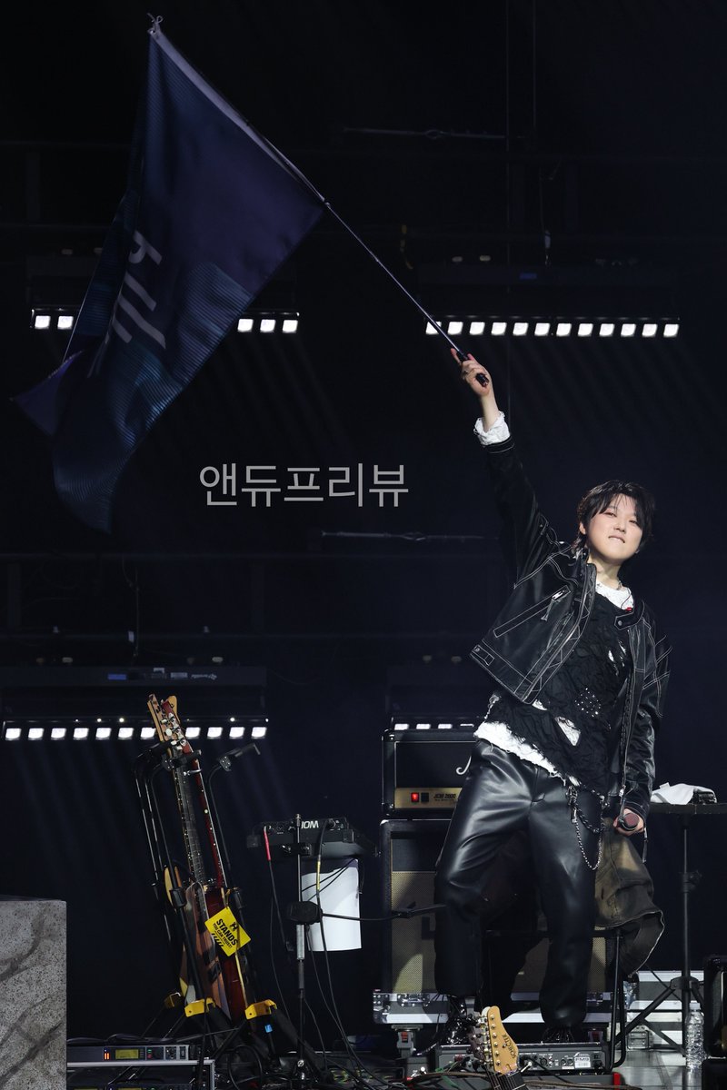 𝒂𝒏𝒅 𝒚𝒐𝒖 tweet media