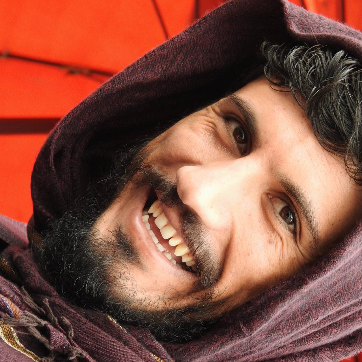 #فراق؛
د مينې شلیدلی ځينځير دی.
 توی شوې اوښکه ده.
مات شوی زړه دی.
پوخ شوی درد دی.
ناسور زخم دی.
خو لا يې هم موږ ياد په خوشحاله تصويرونو، پاته یادګارونو او ورانو قبرونو تازه کوو.
رحمه الله تعالی.
اللهم تقبل