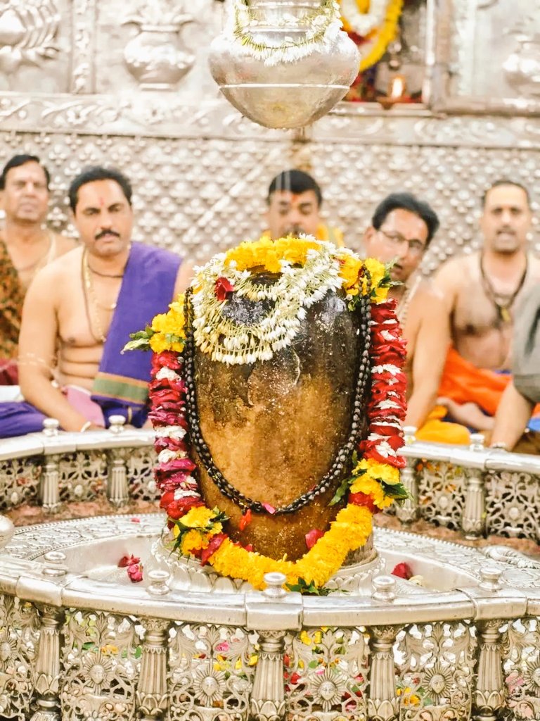 immortaldharma's tweet photo. Don’t skip without writing "Har Har Mahadev". https://t.co/84HV7BRPNw
